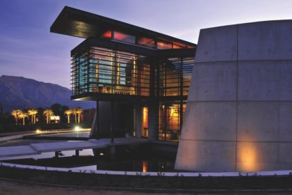 OFICINAS Y BODEGAS VIÑA ERRÁZURIZ